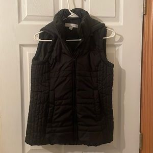 Black hooded puffer vest. XS